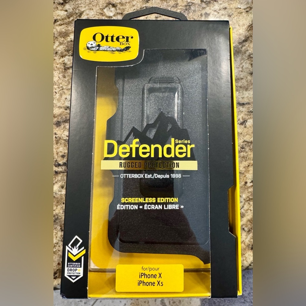 OtterBox Defender Series Black Case for iPhone X/Xs